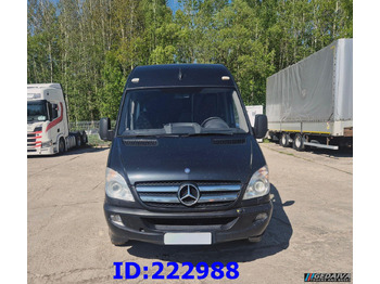 Coach MERCEDES-BENZ Sprinter 519 VIP - 17 Seater: picture 2