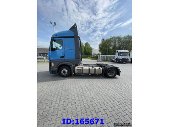 Tractor unit MERCEDES-BENZ Actros 1842