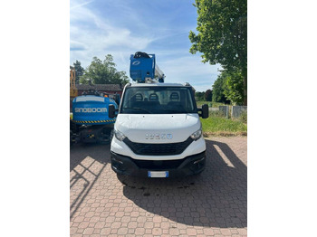 Truck mounted aerial platform Socage 20D: picture 2