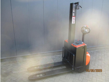 Stacker BT SWE 080L: picture 3 Stacker BT SWE 080L: picture 3