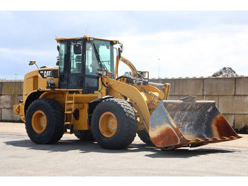 Loader CATERPILLAR 928