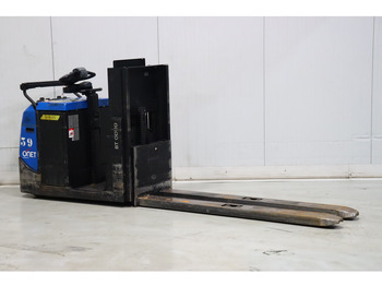 Order picker TOYOTA