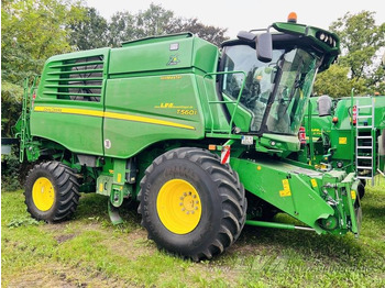 Combine harvester JOHN DEERE T560