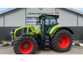 Farm tractor CLAAS Axion 930