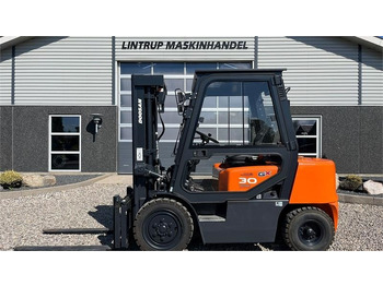 Diesel forklift DOOSAN