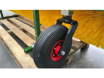 Broom Thyregod TK 2800 med nylon børster og hydraulisk sving. bre: picture 5