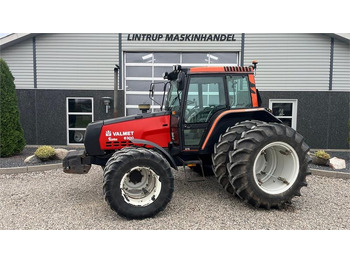 Farm tractor VALMET