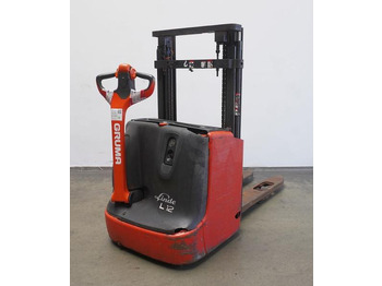 Stacker LINDE L12