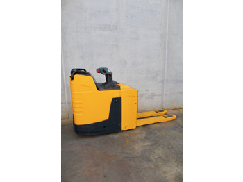 Pallet truck Jungheinrich ERE 225: picture 3