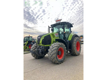 Farm tractor CLAAS Axion 850