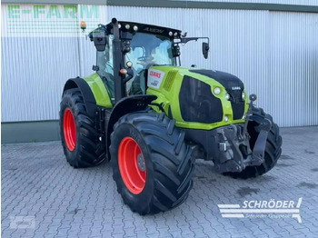 Farm tractor CLAAS Axion 870