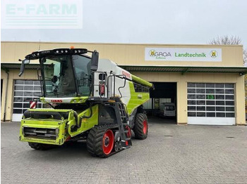 Combine harvester CLAAS Lexion