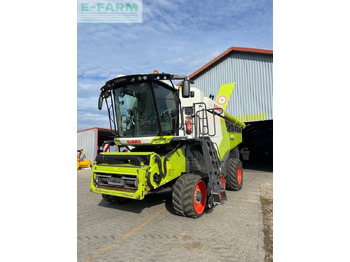 Combine harvester CLAAS Lexion 8700