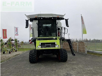 Combine harvester CLAAS trion 750 terra trac tt: picture 2
