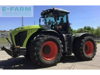 Farm tractor CLAAS Xerion 5000