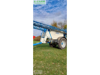 Trailed sprayer INUMA