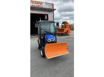 Farm tractor ISEKI
