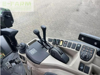 Farm tractor John Deere 4052r: picture 4