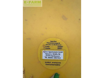 Trailed sprayer John Deere 740i: picture 5