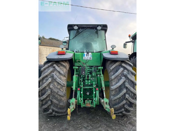 Farm tractor John Deere 8230: picture 4