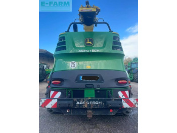 Forage harvester John Deere 8400: picture 5 Forage harvester John Deere 8400: picture 5