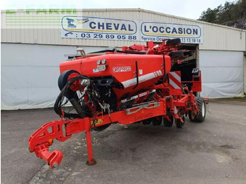 Precision sowing machine