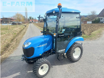 Farm tractor NEW HOLLAND Boomer