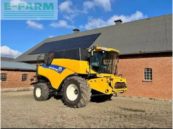 Combine harvester NEW HOLLAND CR9080