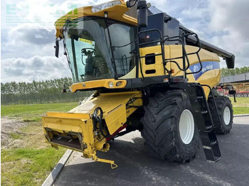 Combine harvester New Holland cx 8090: picture 2