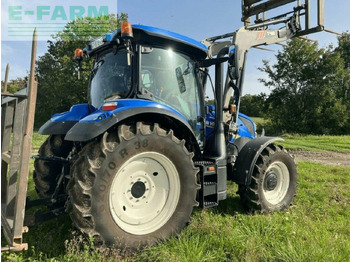 Farm tractor New Holland t6.145: picture 3