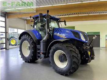 Farm tractor NEW HOLLAND T7