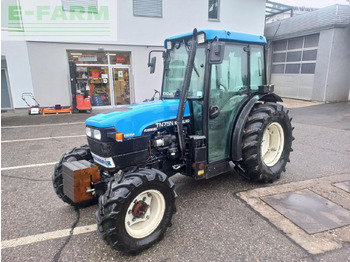 Farm tractor NEW HOLLAND