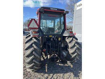 Farm tractor Valmet 900: picture 3