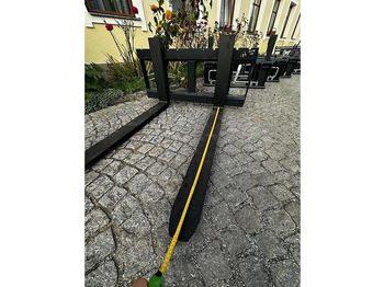 New Forks for Material handling equipment Big Palettengabel 4,5 t mit Kramer / Claas Scorpion Aufnahme: picture 2