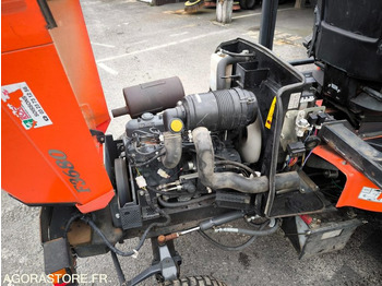 Garden mower Tondeuse KUBOTA F3680 3688 heures 2013: picture 3