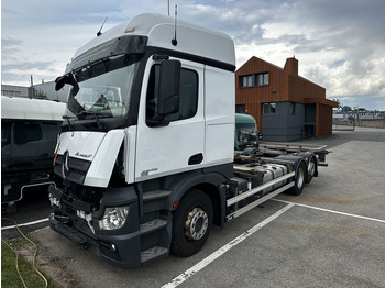 Container transporter/ Swap body truck Mercedes-Benz Actros F MP5: picture 2 Container transporter/ Swap body truck Mercedes-Benz Actros F MP5: picture 2