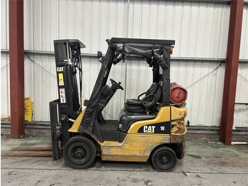 LPG forklift CATERPILLAR GP