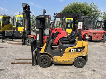 LPG forklift CATERPILLAR GP