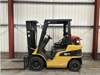 LPG forklift CATERPILLAR GP
