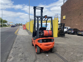 LPG forklift Linde H16T-03: picture 3