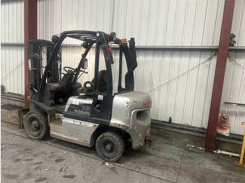 Diesel forklift Nissan FD02A25Q: picture 3