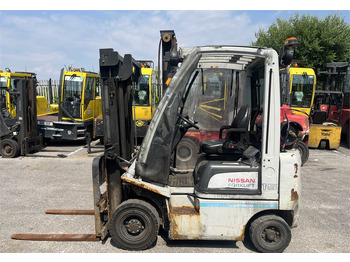 LPG forklift Nissan P1D1A15LQ: picture 1