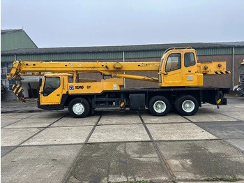 Mobile crane XCMG