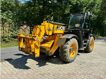 Telescopic wheel loader JCB 535-125: picture 3