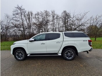 Pickup truck MITSUBISHI L200