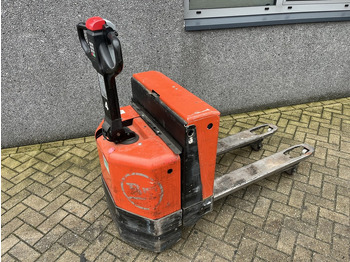 Pallet truck Toyota LWE 180: picture 5