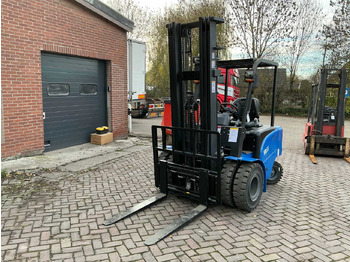 Forklift