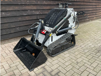 Compact track loader