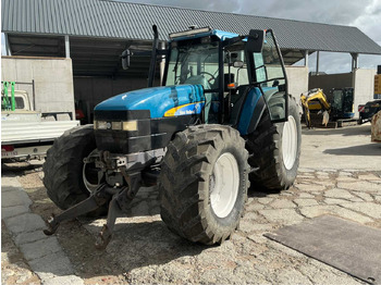 Farm tractor FORD