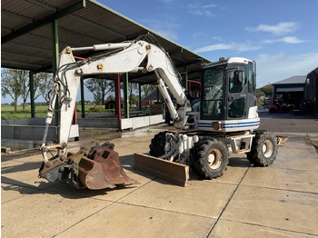 Wheel excavator KOMATSU